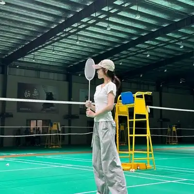 潘静